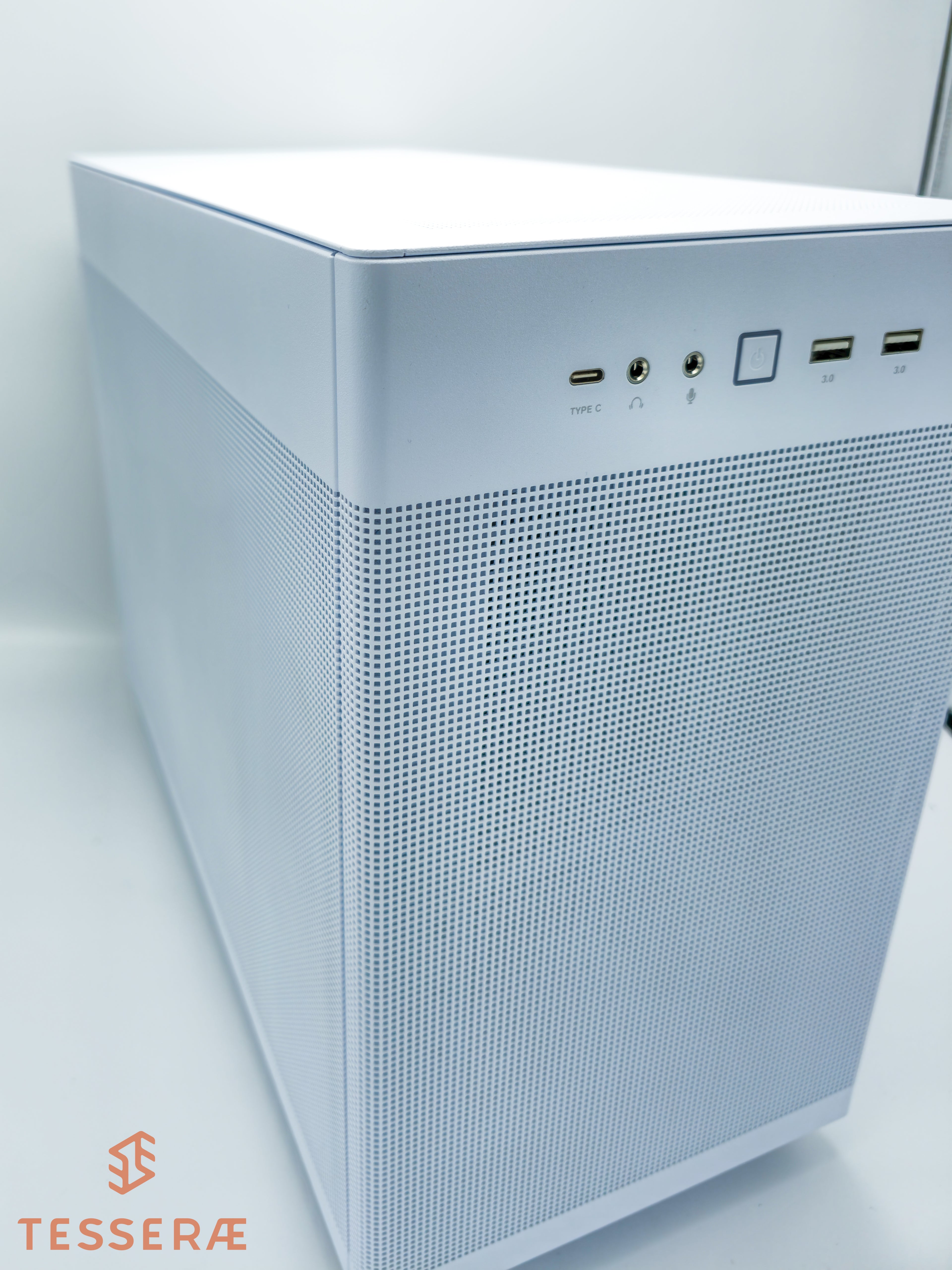 Quick Ship White - Mirage - AMD Ryzen 9 9950X3D CPU with RTX 4090