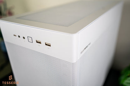 Quick Ship White - Mirage w/Glass Panel - AMD Ryzen 9 9950X3D CPU with AMD 9070 XT