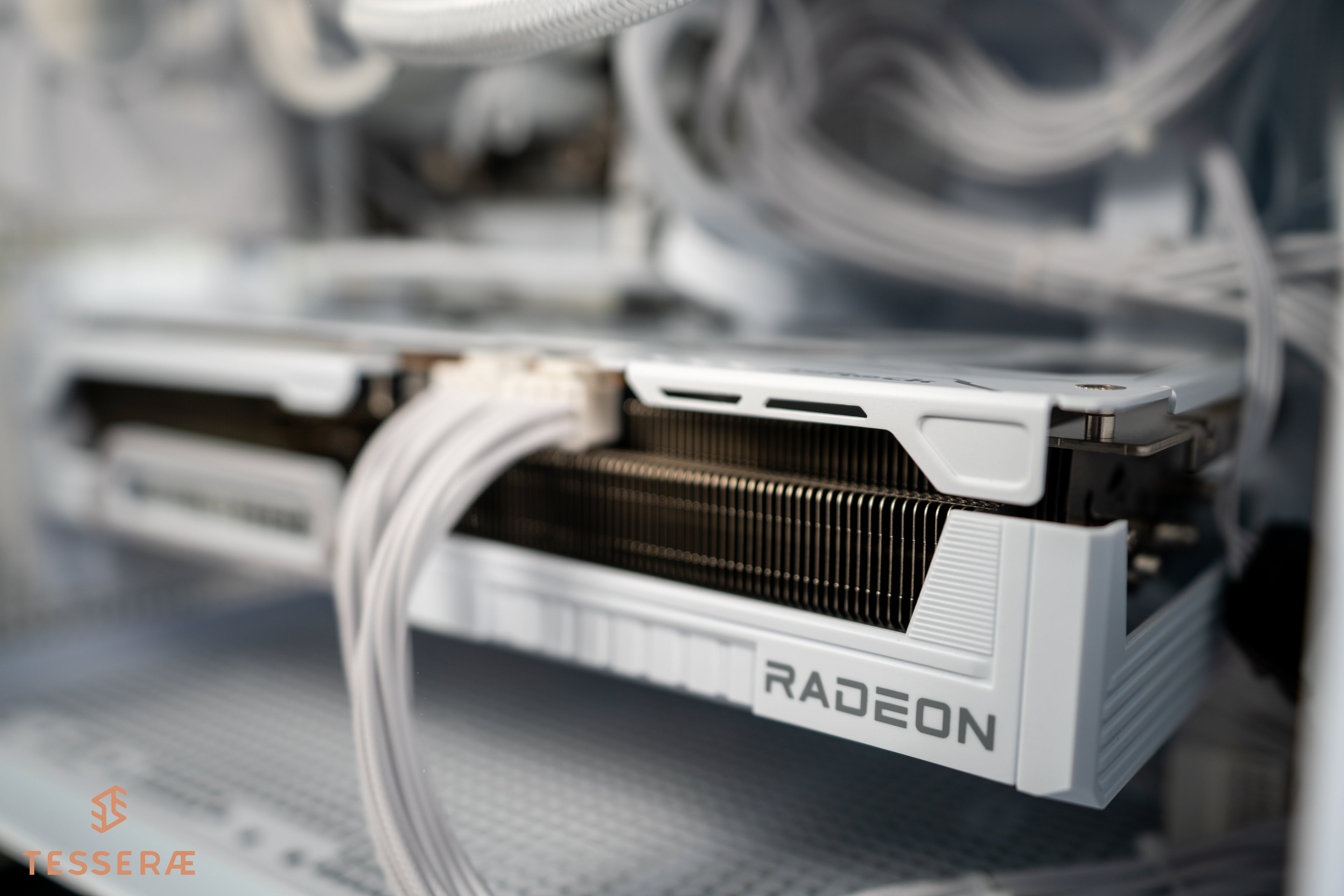 Quick Ship White - Mirage w/Glass Panel - AMD Ryzen 9 9950X3D CPU with AMD 9070 XT